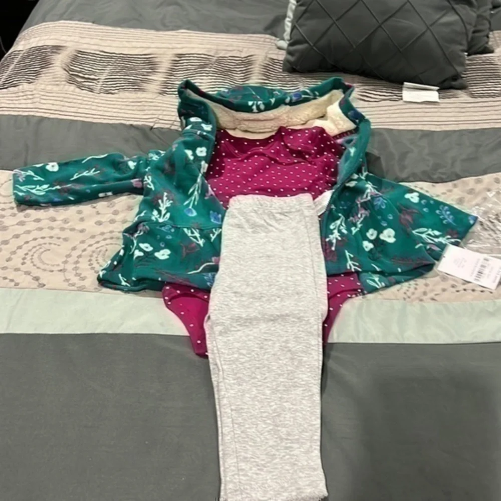 Carter’s Baby Girls 3 Piece Set